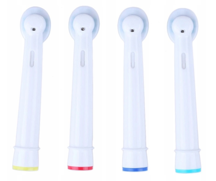 Náhradná zubná kefka Oral-B 3D White - 4ks