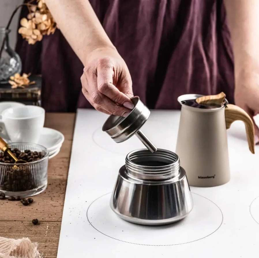 Moka kanvica Klausberg KB-7995 300 ml – 6 šálok, na indukciu